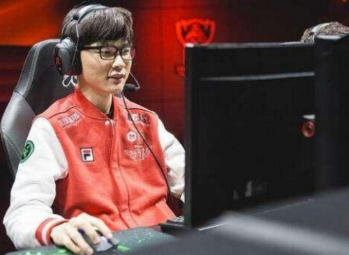 沙特记者：C罗与新帅达成协议！下赛季仅出战75%比赛，轮休比例25%