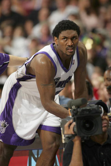 Viper 的Ezreal在上路和打野团战中连续被击杀三次，成为Showtime Dplus KIA 以扳平比分